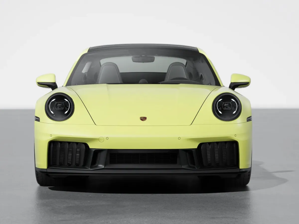 Porsche 911 Carrera 4 GTS